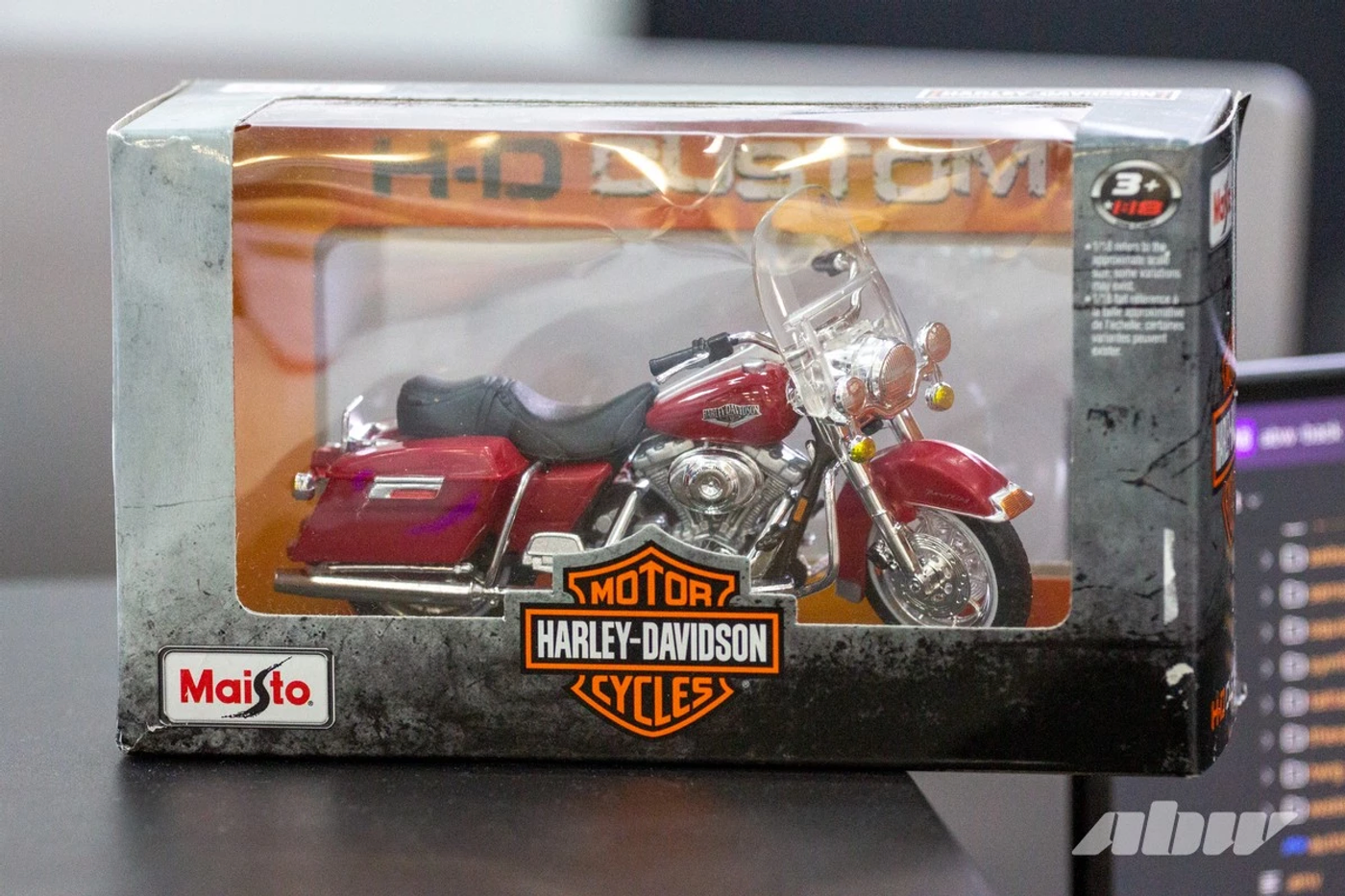 «Этот мотоцикл – большая мамочка»: история покупки Harley Davidson Road King из США