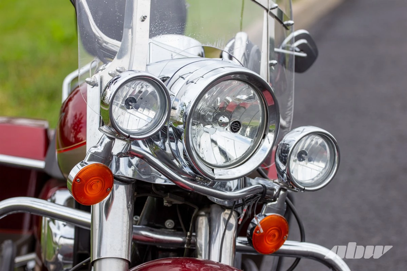 «Этот мотоцикл – большая мамочка»: история покупки Harley Davidson Road King из США