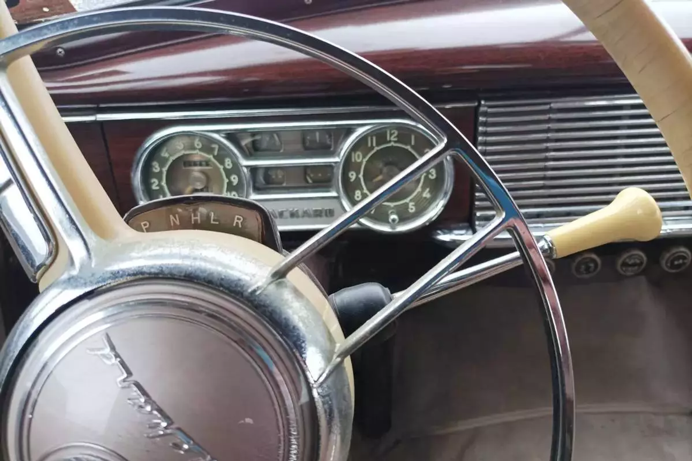 Куда уехал Packard? В Минске продан ретроавтомобиль 1950 года выпуска