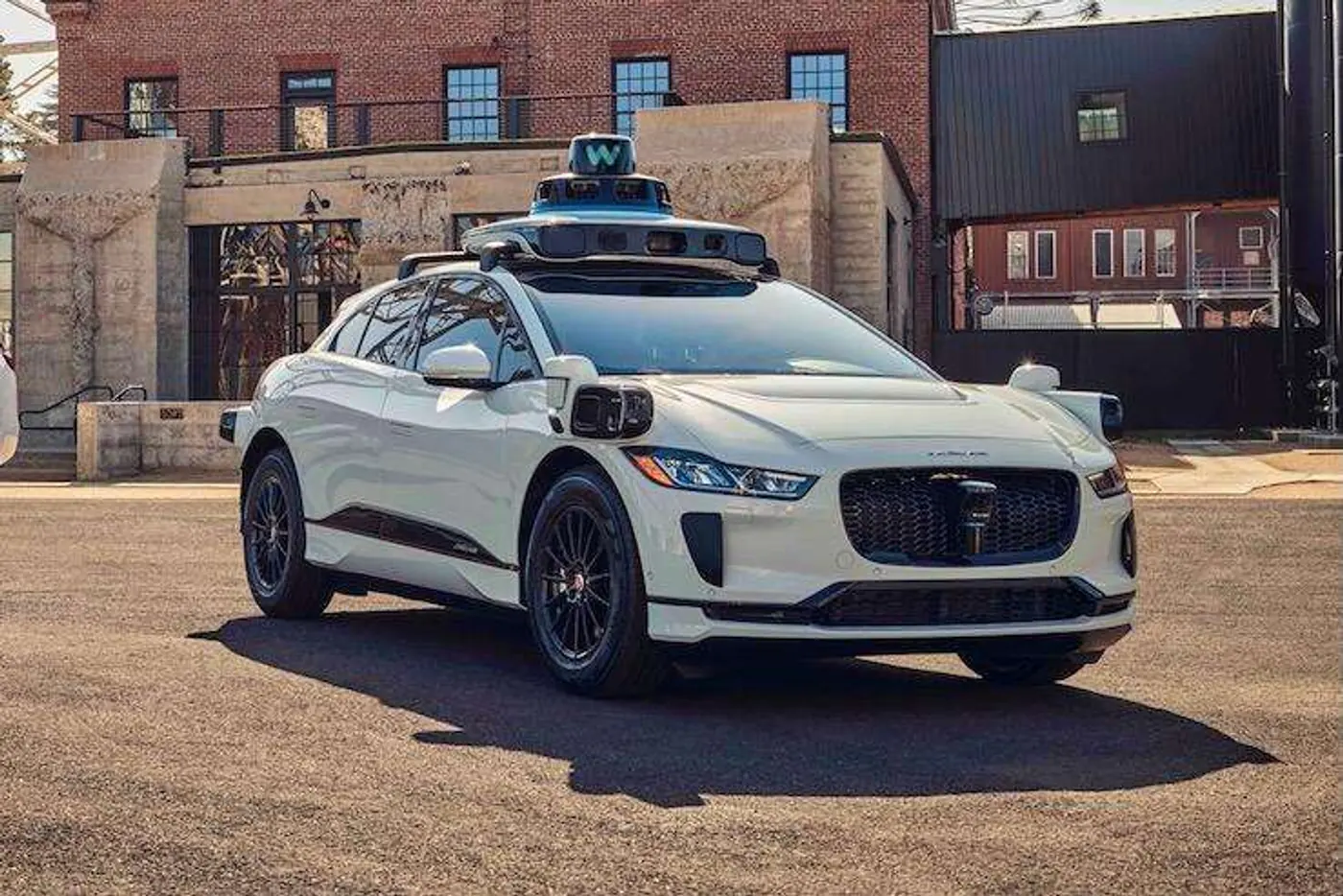 Роботакси Waymo устроили переговоры в Сан-Франциско и мешают людям спать