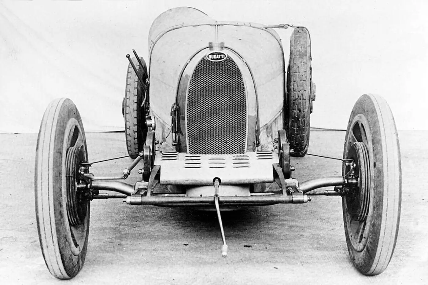 Столетие Bugatti Type 35: шедевр, овеянный славой