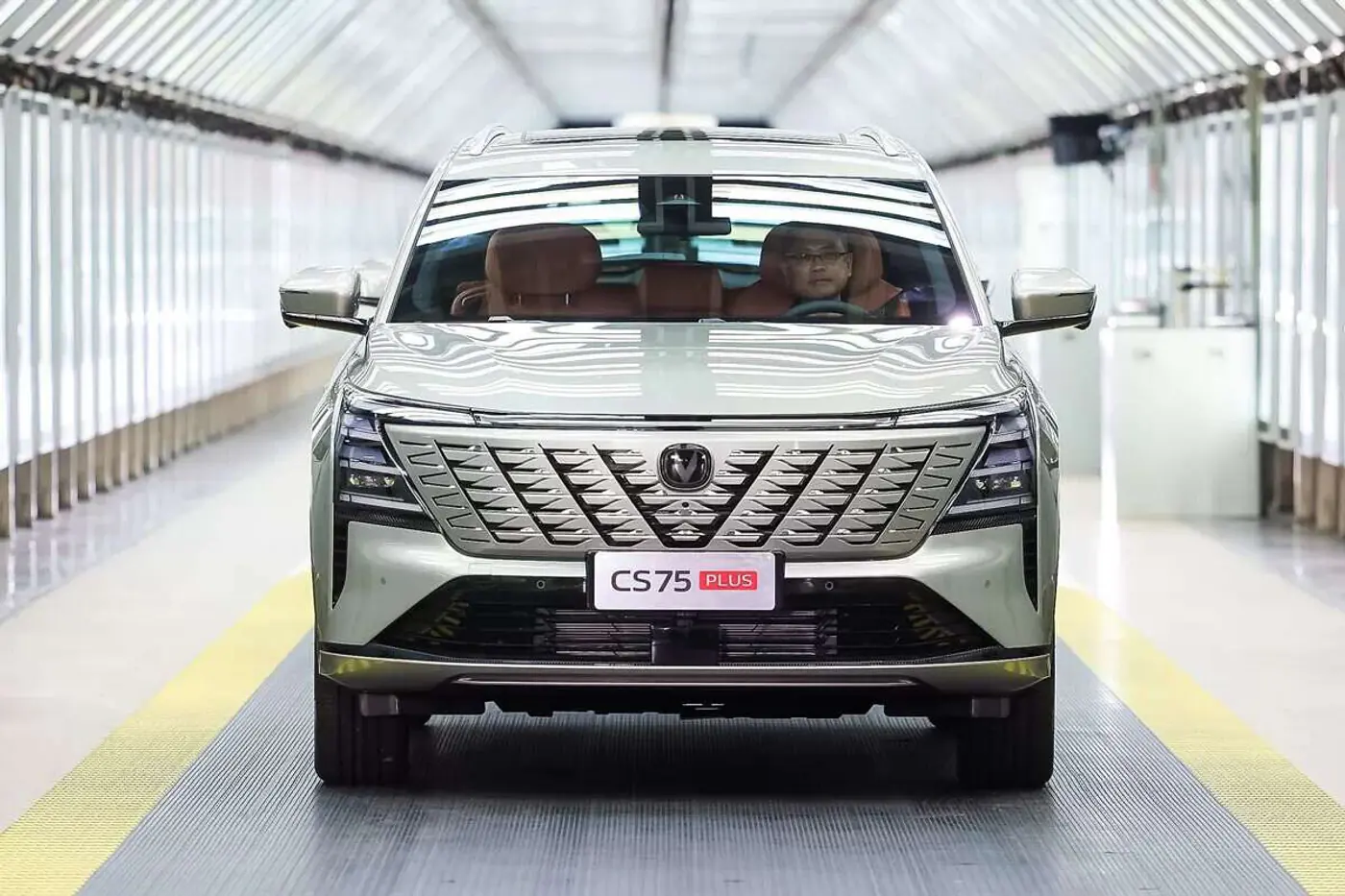 Changan начала выпуск кроссовера CS75 Plus нового поколения