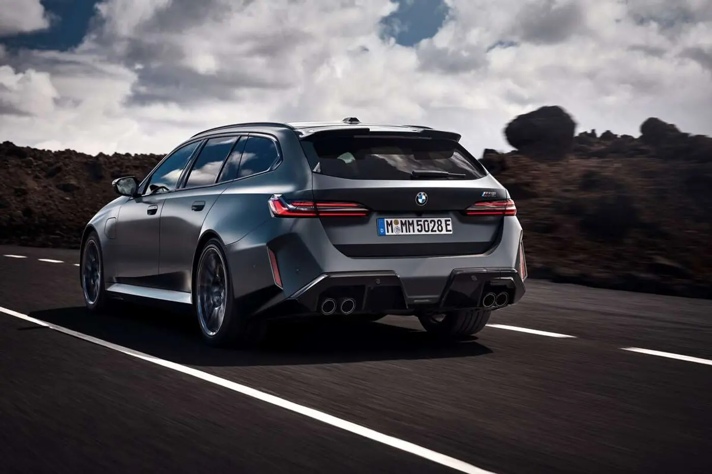 Возвращение мощного «сарая»: BMW M5 снова предложен в кузове универсал