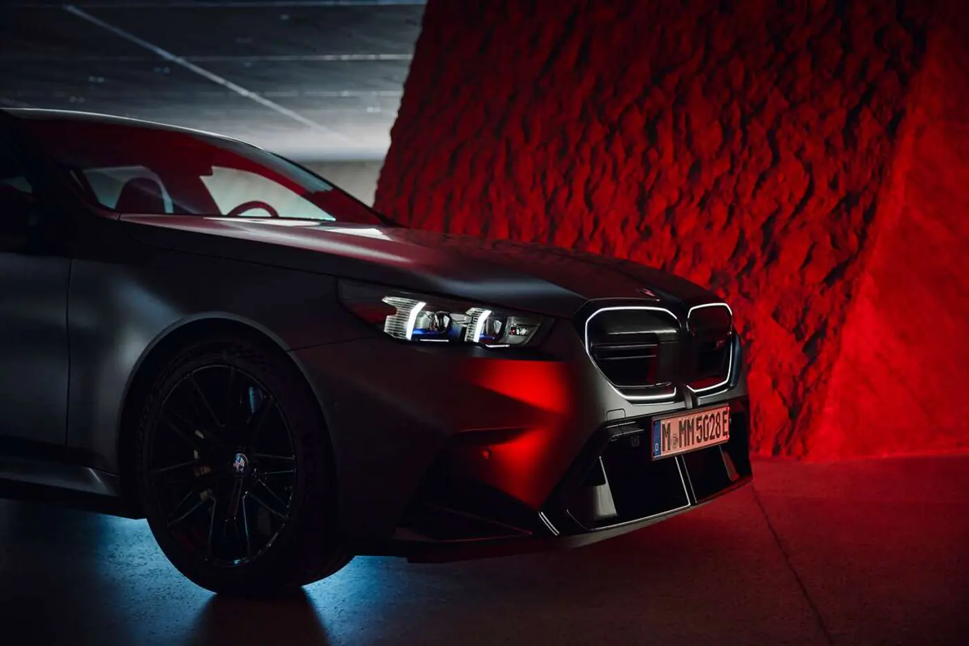 Возвращение мощного «сарая»: BMW M5 снова предложен в кузове универсал