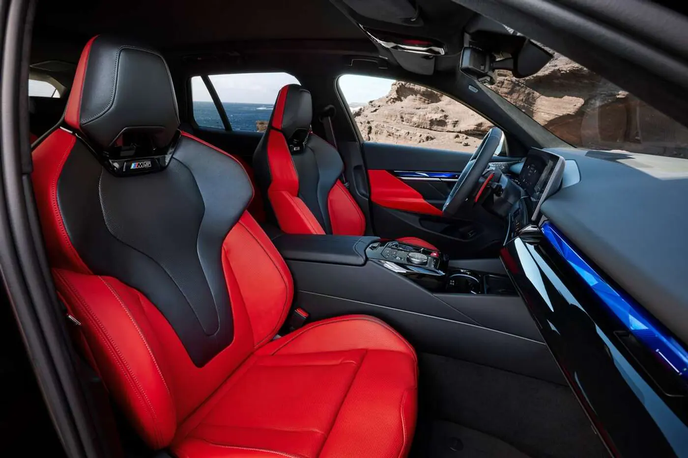 Возвращение мощного «сарая»: BMW M5 снова предложен в кузове универсал