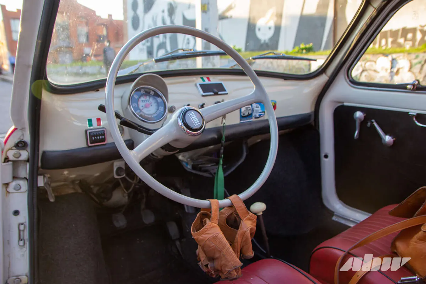 «Ему 53 года, но все же это иномарка»: история пригона и эксплуатации Fiat 500 в Беларуси