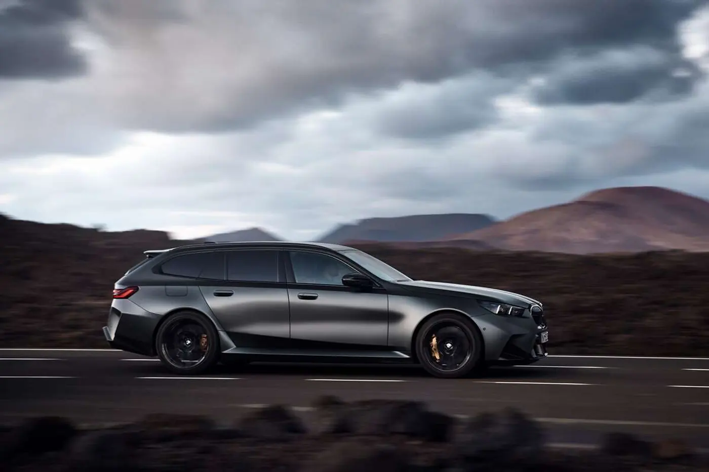 Возвращение мощного «сарая»: BMW M5 снова предложен в кузове универсал
