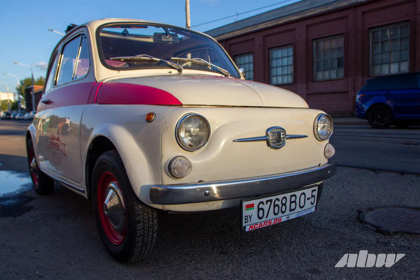 «Ему 53 года, но все же это иномарка»: история пригона и эксплуатации Fiat 500 в Беларуси