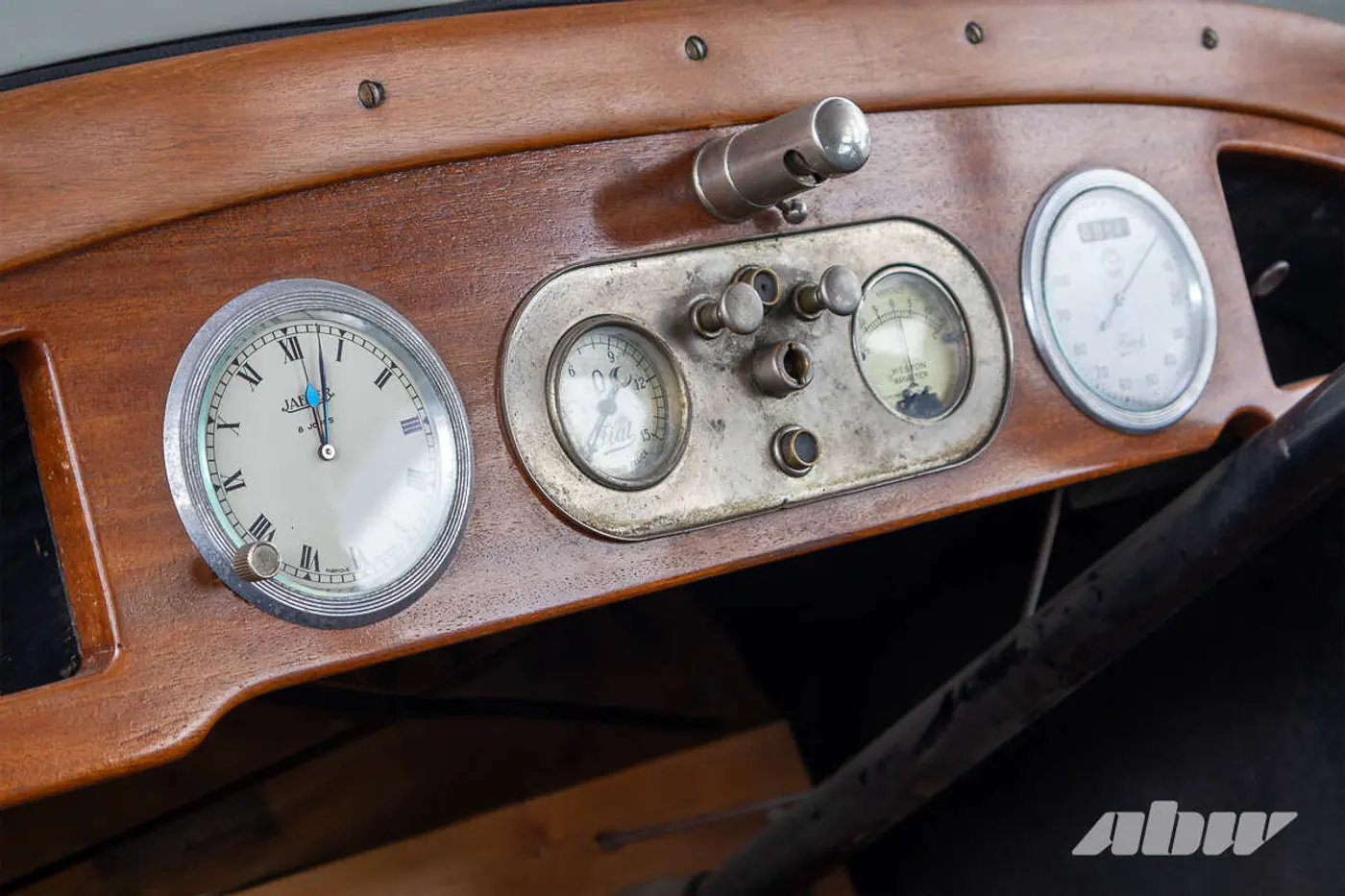 Вместо музея – заправки: ради чего стоит посетить АЗС А-100?