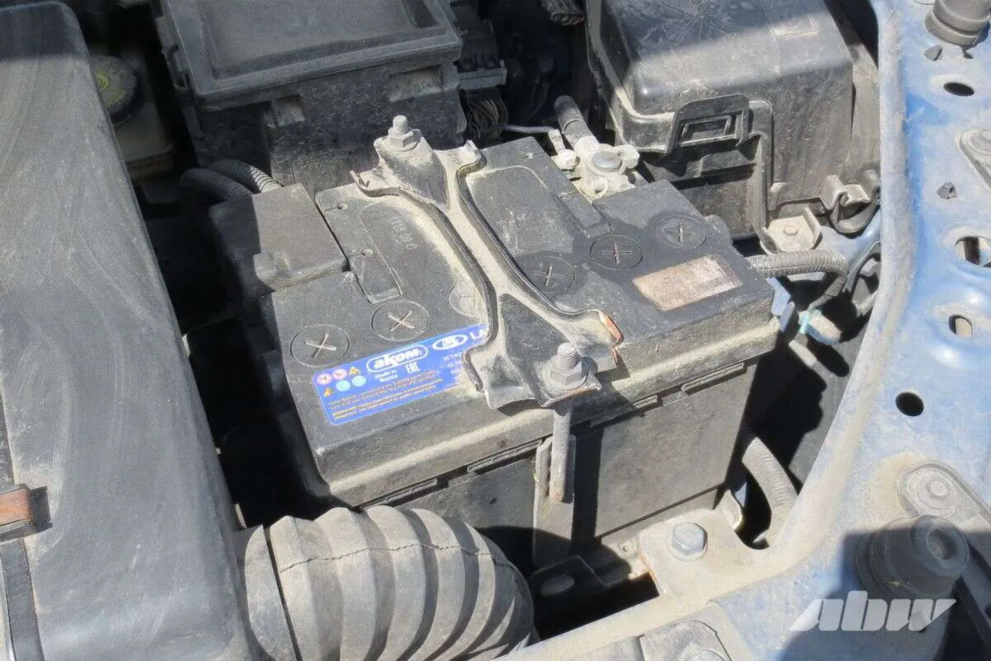 Lada_Vesta_аккумулятор