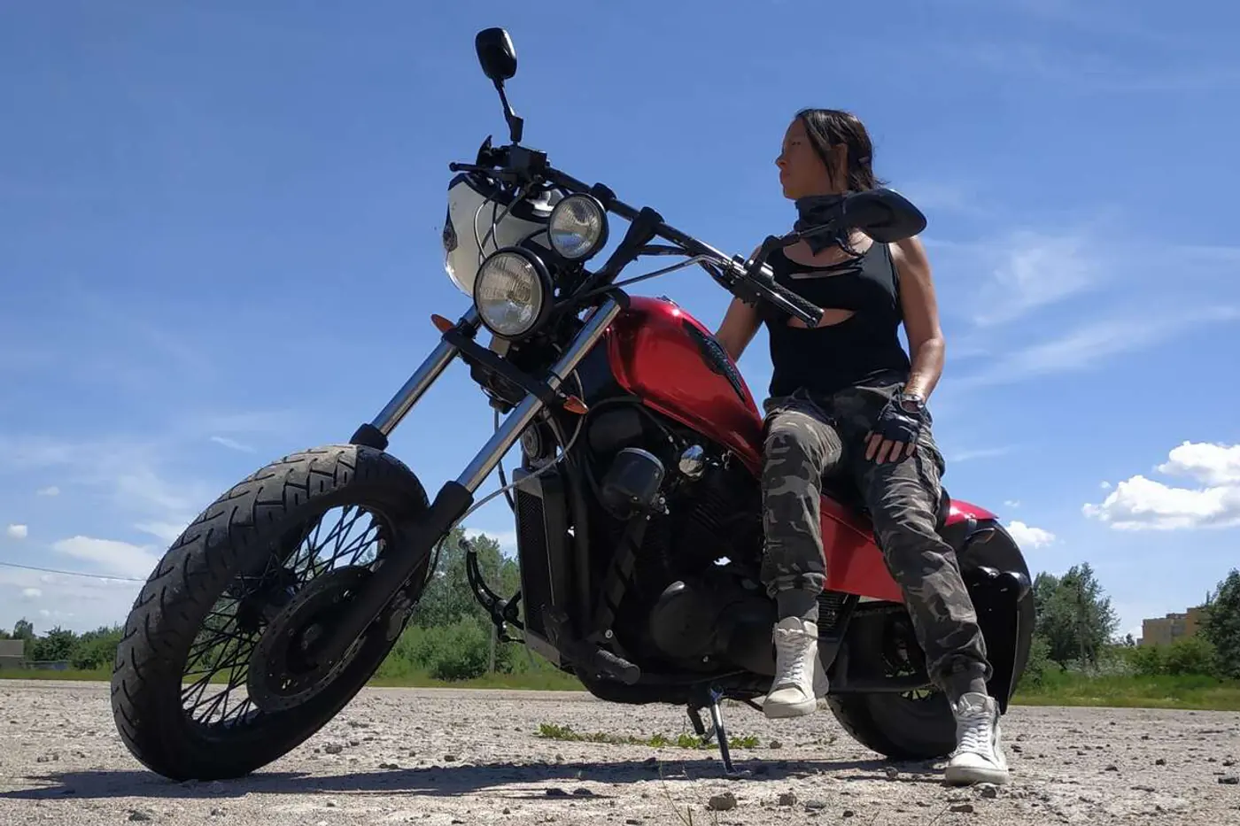 Это был идеальный боббер для девушки: Honda Shadow от пригона до аварии