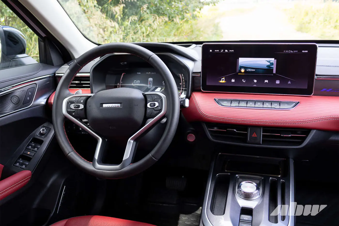 Рестайлинг на пользу: тест-драйв обновленного Haval Jolion