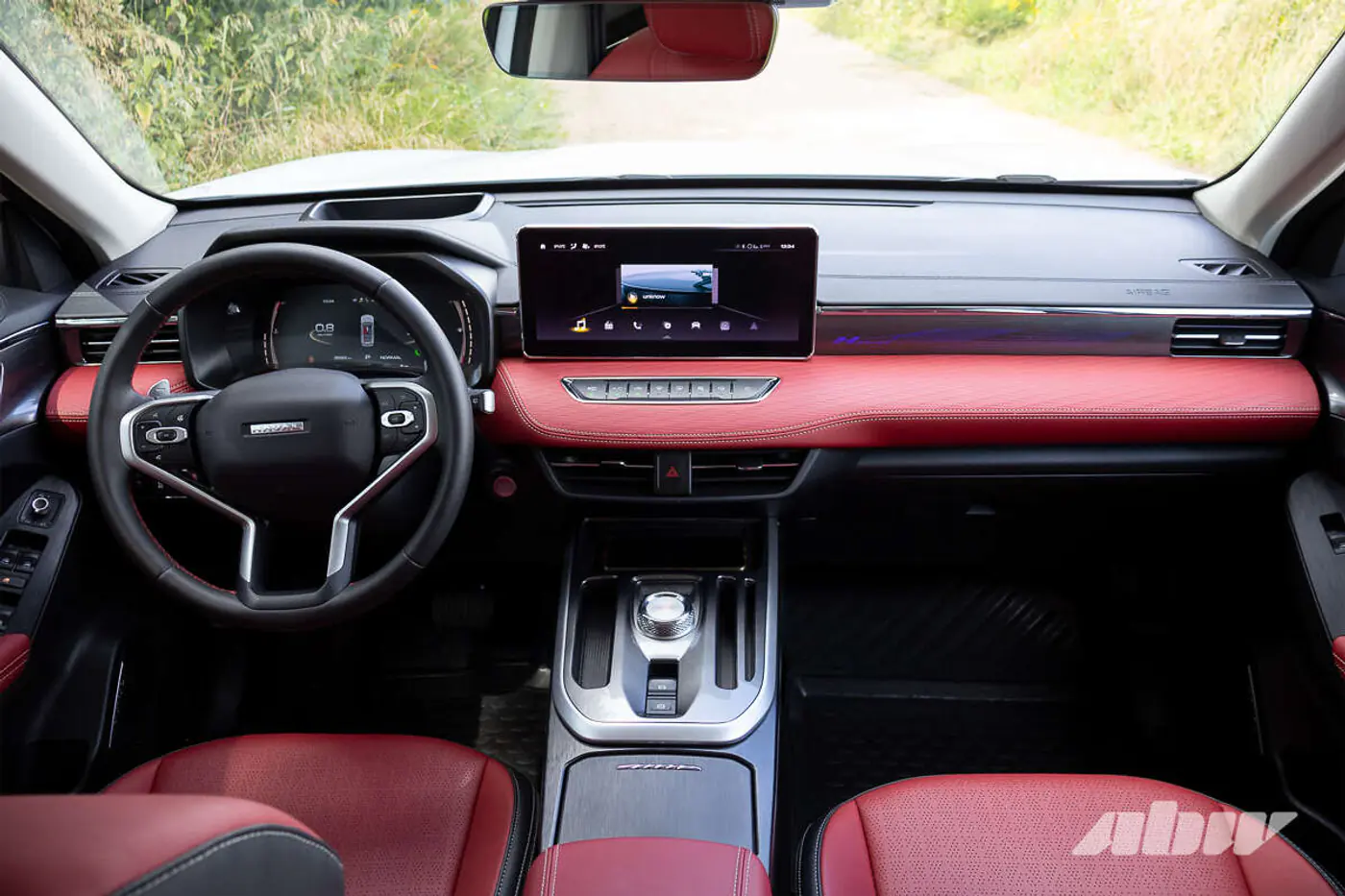 Рестайлинг на пользу: тест-драйв обновленного Haval Jolion