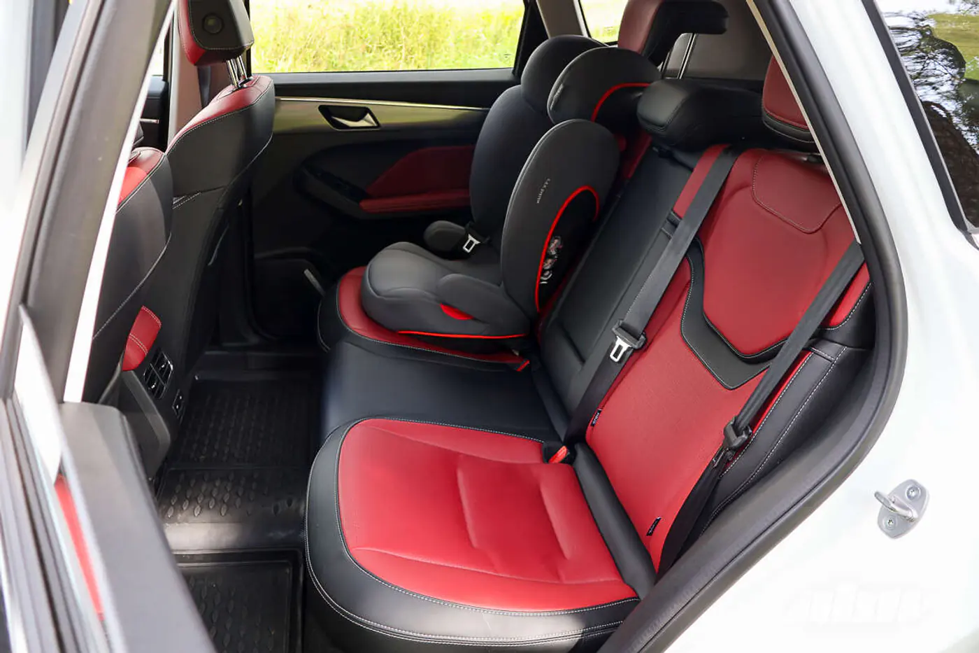 Рестайлинг на пользу: тест-драйв обновленного Haval Jolion
