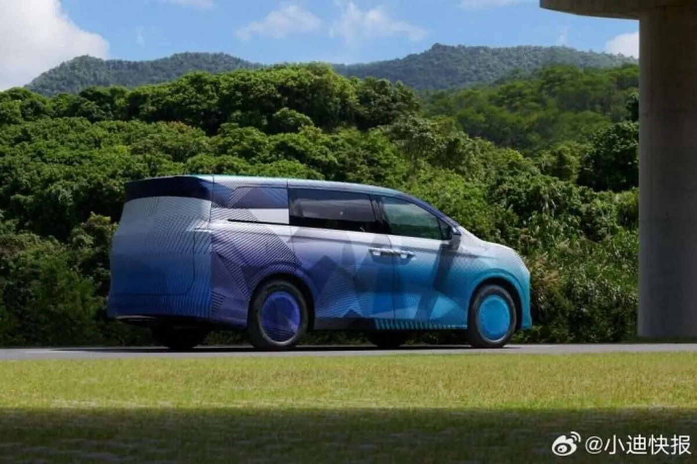 BYD представит семиместный минивэн на автосалоне в Чэнду