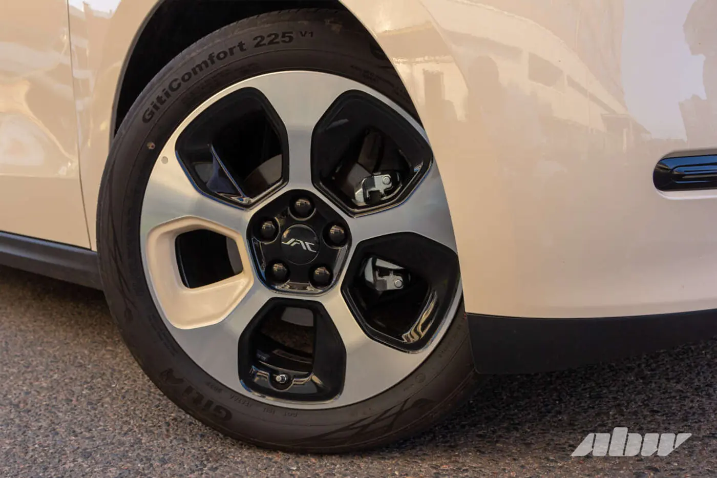 Магия пузырьков: тест-драйв JAC E30X