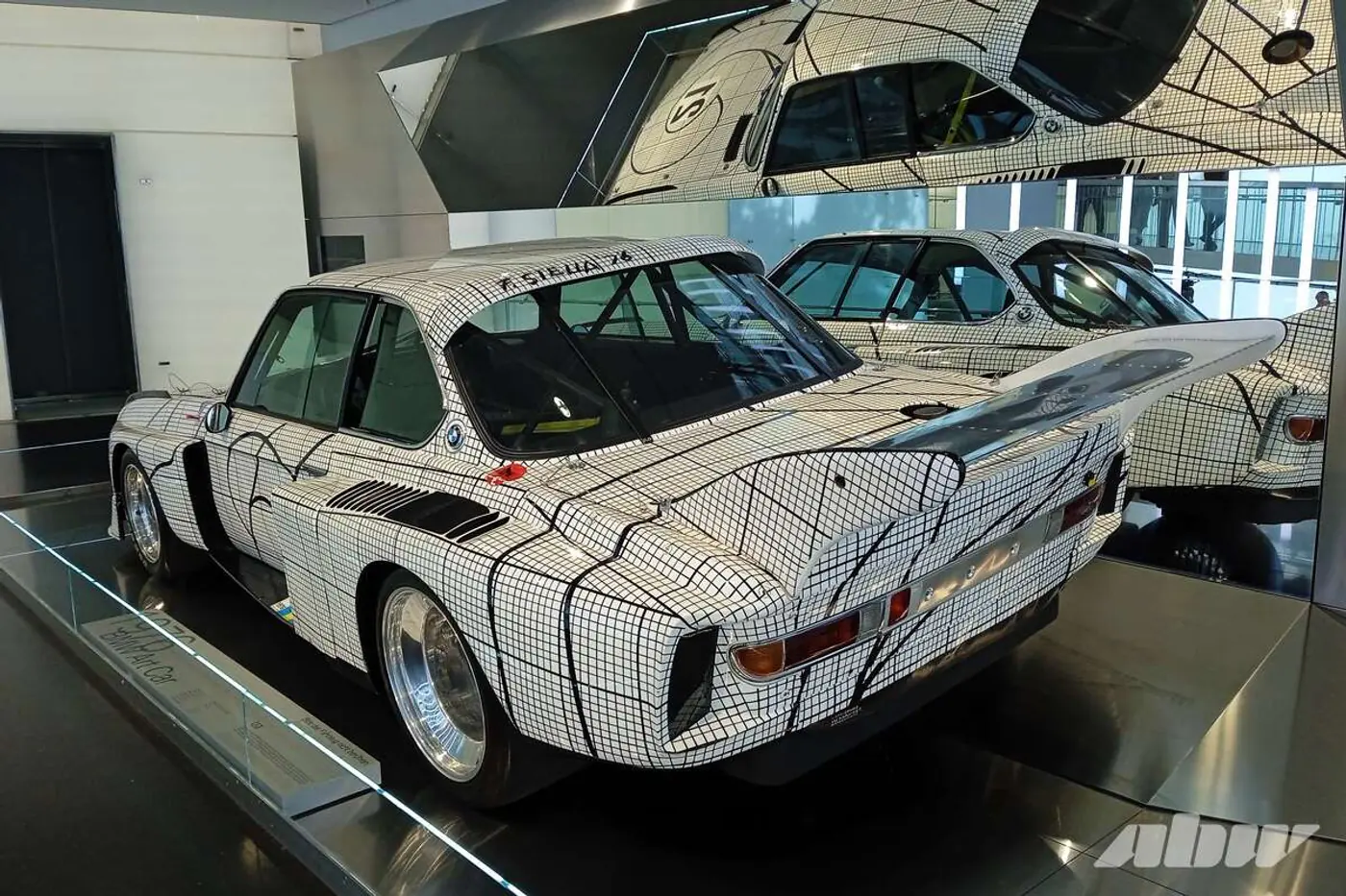 От Dixi до «семерки» на водороде: чем интересен музей BMW в Мюнхене