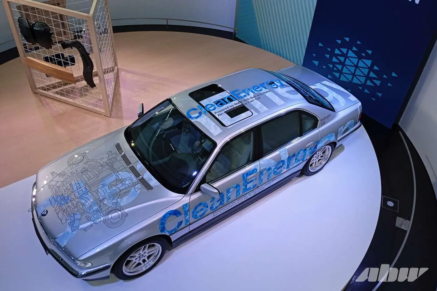 От Dixi до «семерки» на водороде: чем интересен музей BMW в Мюнхене
