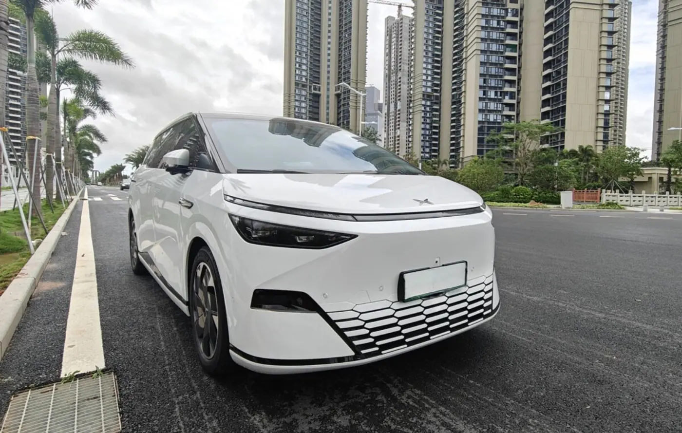 Пять звезд: электромобиль Xpeng X9 прошел краш-тест C-NCAP