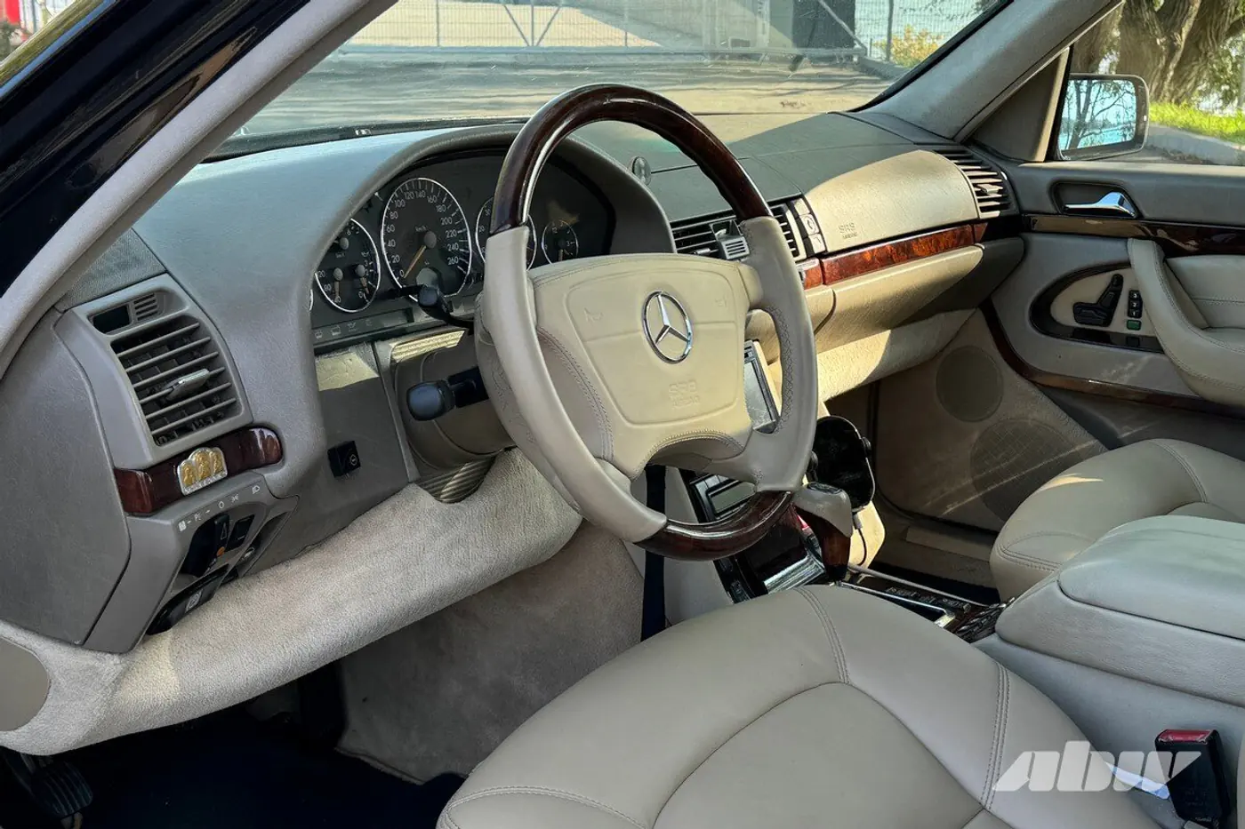 Mercedes W140 в 2024 году: какие проблемы могут быть с «кабаном»?