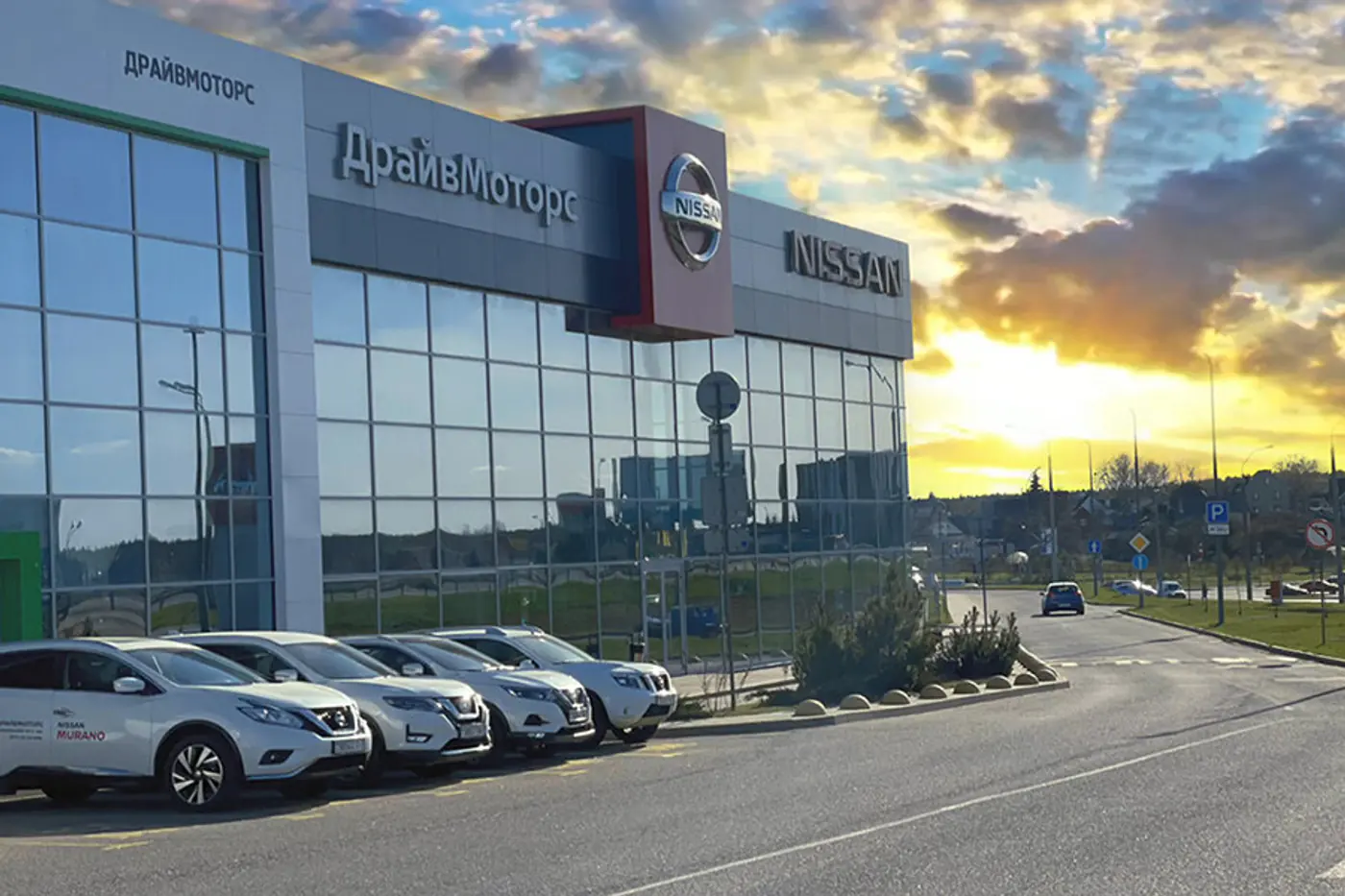 Новый Nissan, гарантия, кредит: покупаем авто от 300 рублей в месяц