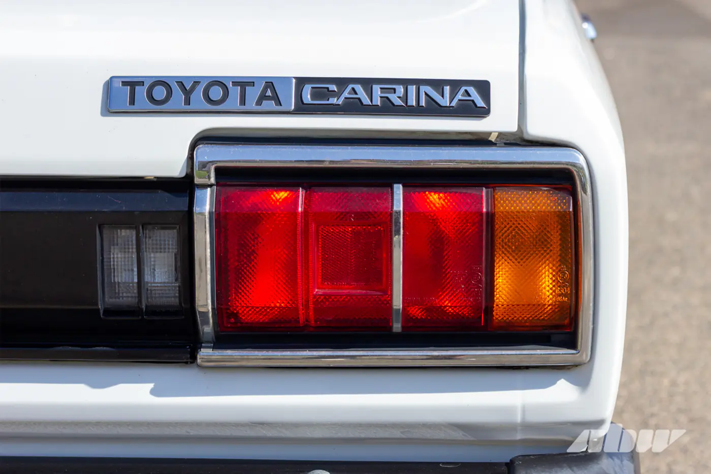 «Стояла среди тракторов, в салоне жили мыши»: праворульная Toyota Carina и ее восстановление