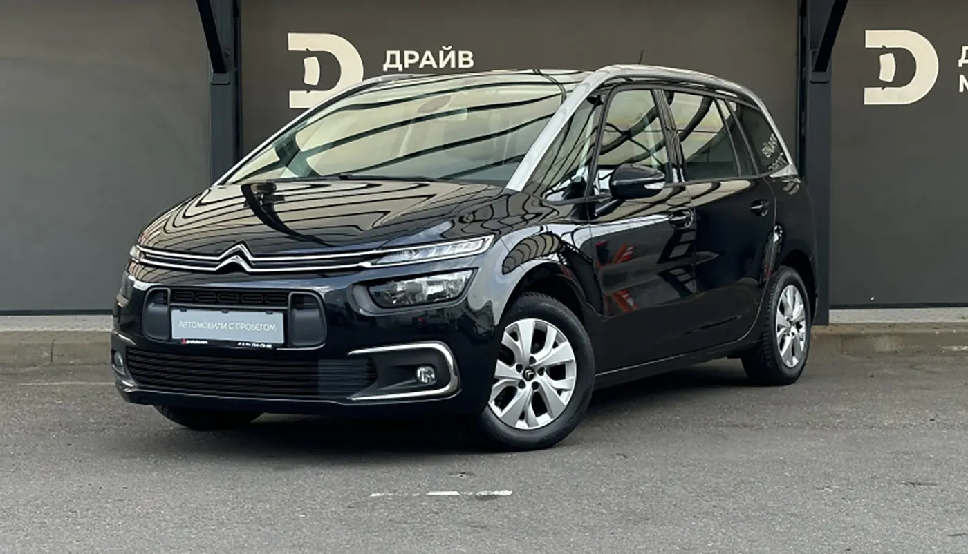 Авто с пробегом у дилера: выбор, чистота сделки, сопровождение после продажи