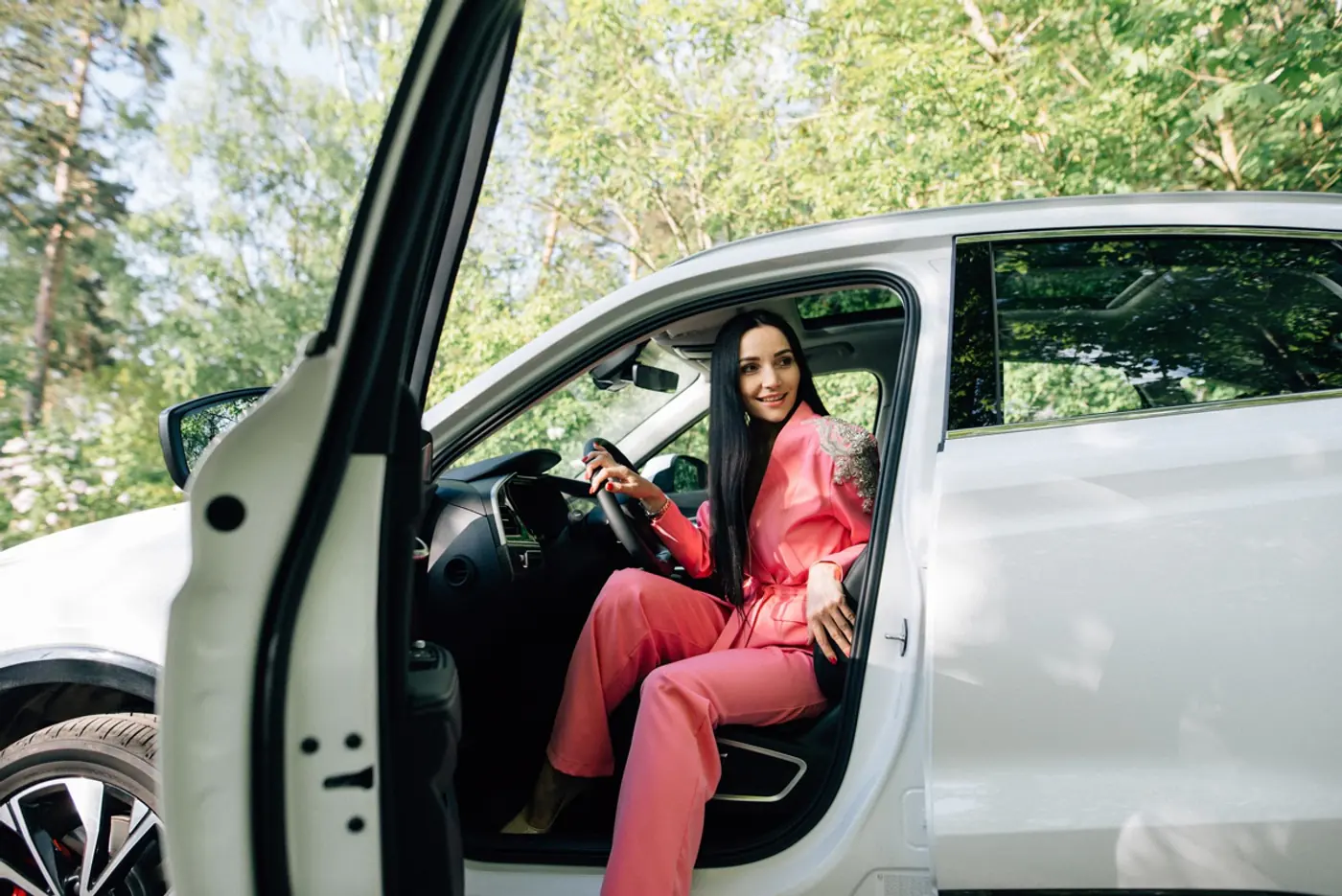 Бархатный weekend с Geely Tugella – мечта превращается в реальность!