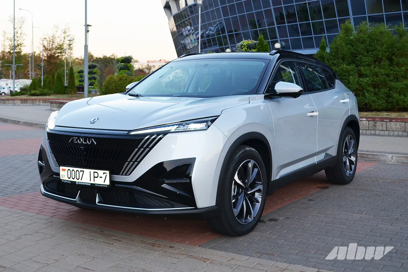 Кроссовер Dongfeng Mage: знакомимся поближе
