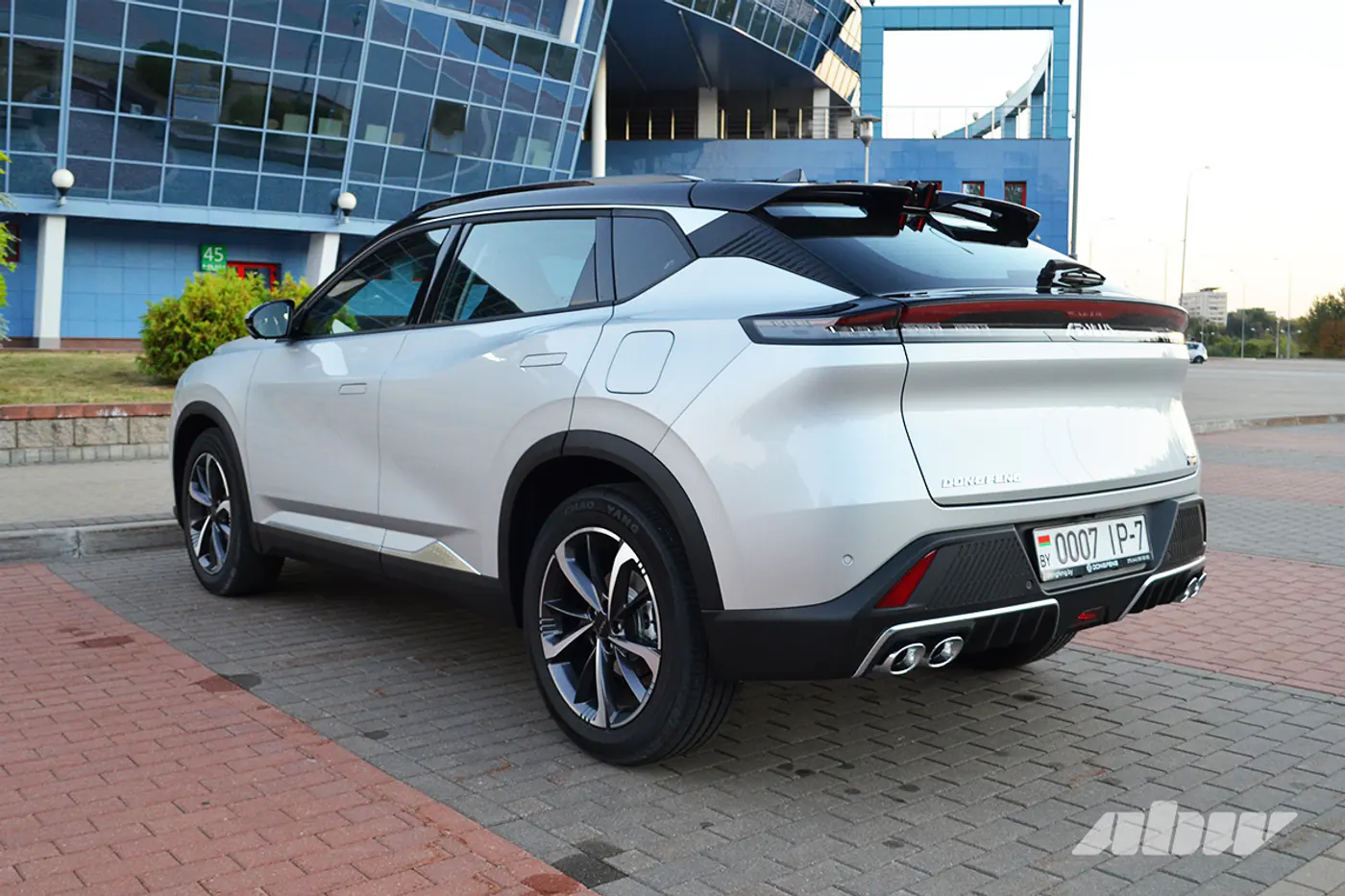Кроссовер Dongfeng Mage: знакомимся поближе