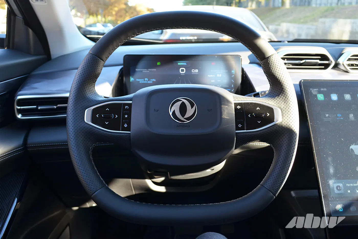 Кроссовер Dongfeng Mage: знакомимся поближе