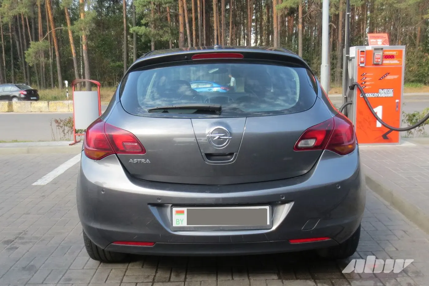 Opel_Astra_сзади