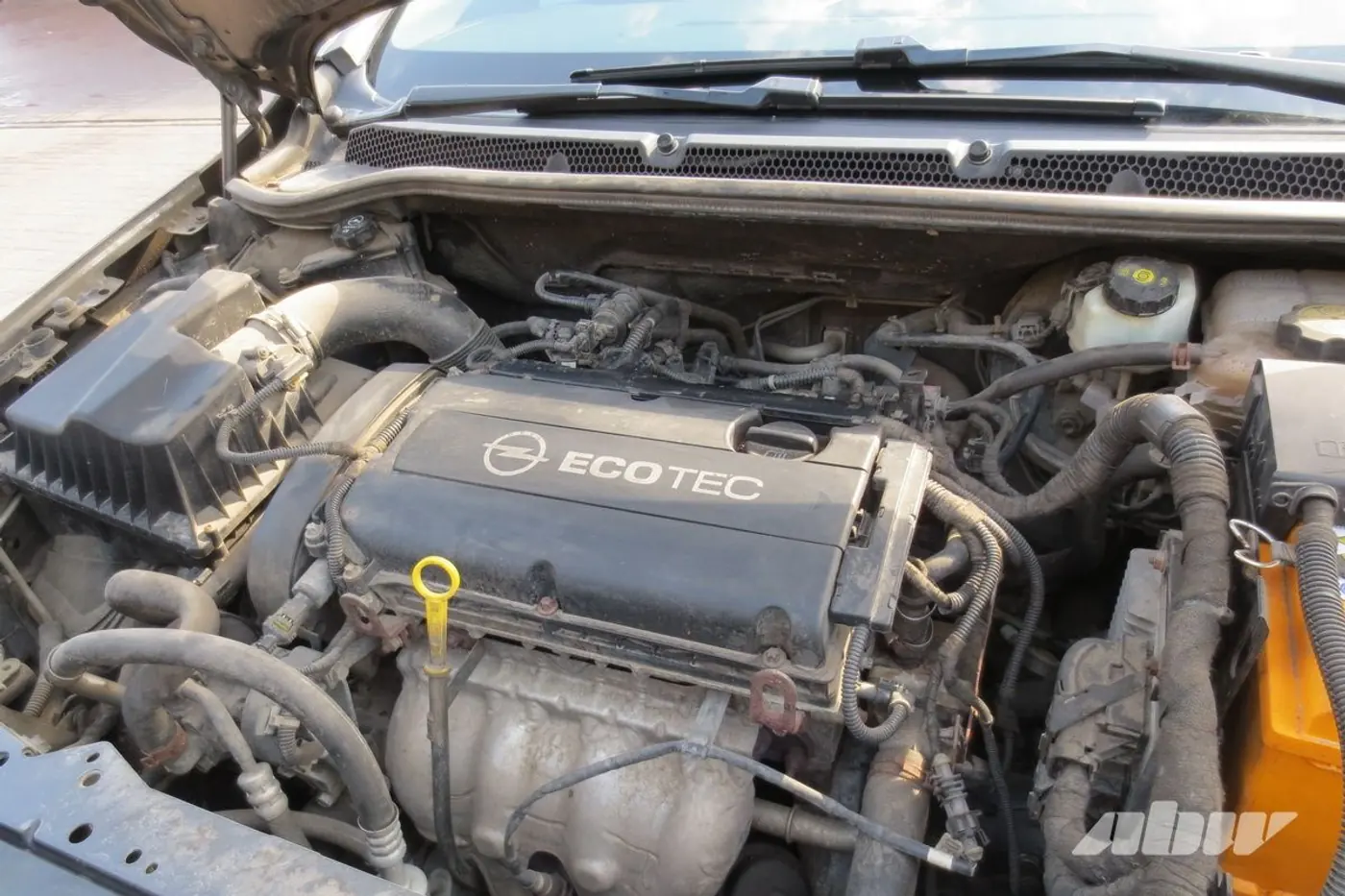 Opel_Astra_двигатель