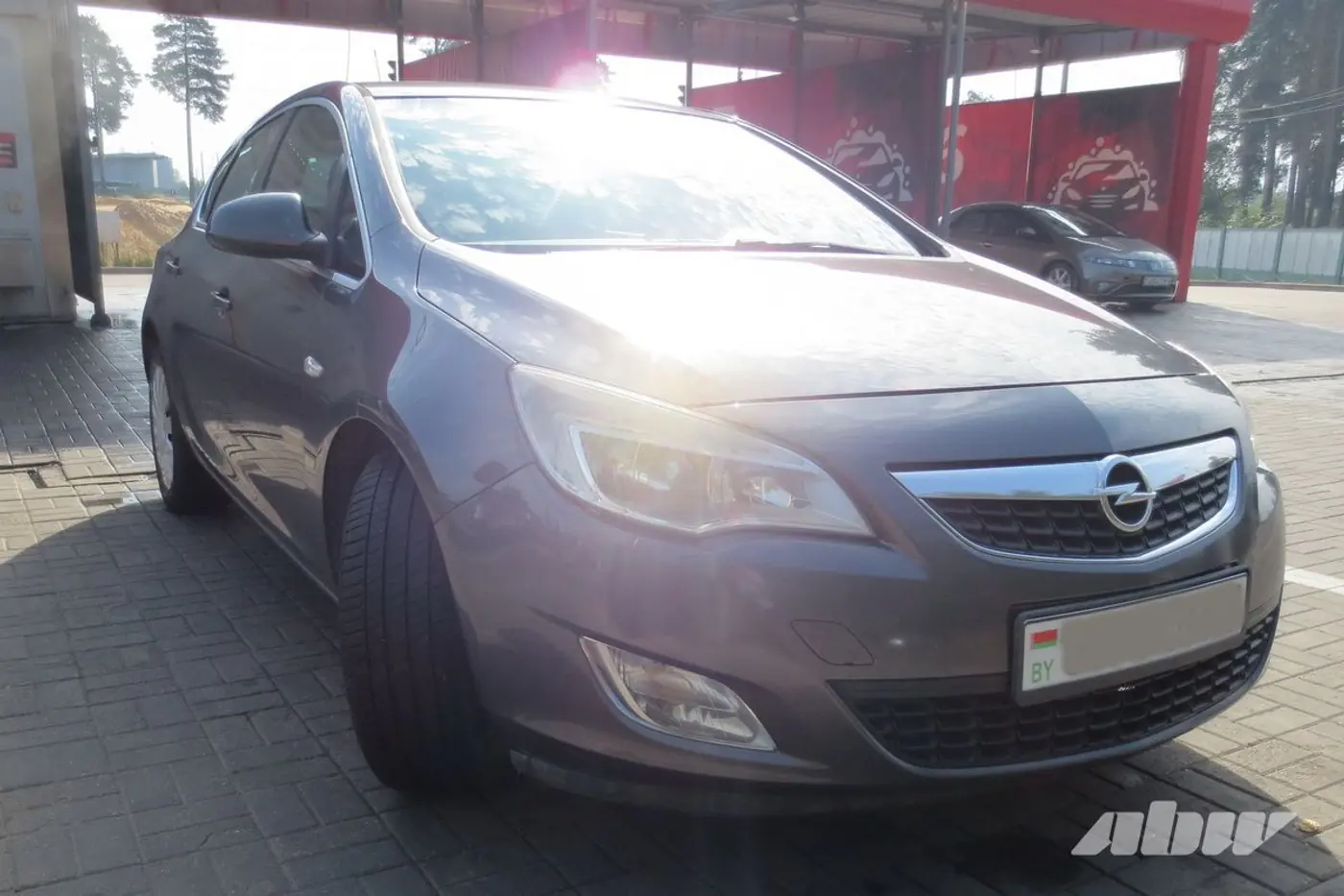 Opel_Astra_спереди_справа