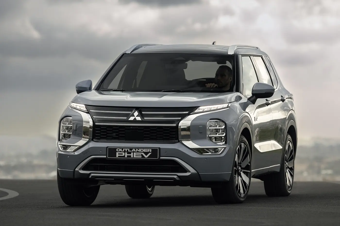 Кроссовер Mitsubishi Outlander: обновление и возвращение в Европу