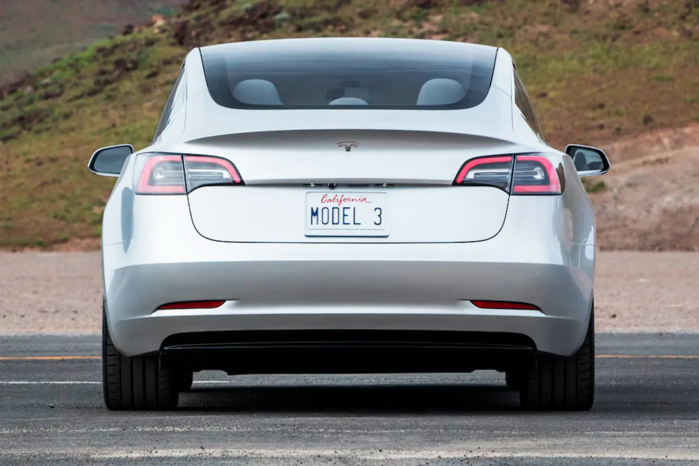 Tesla перестала выпускать доступную модель Model 3