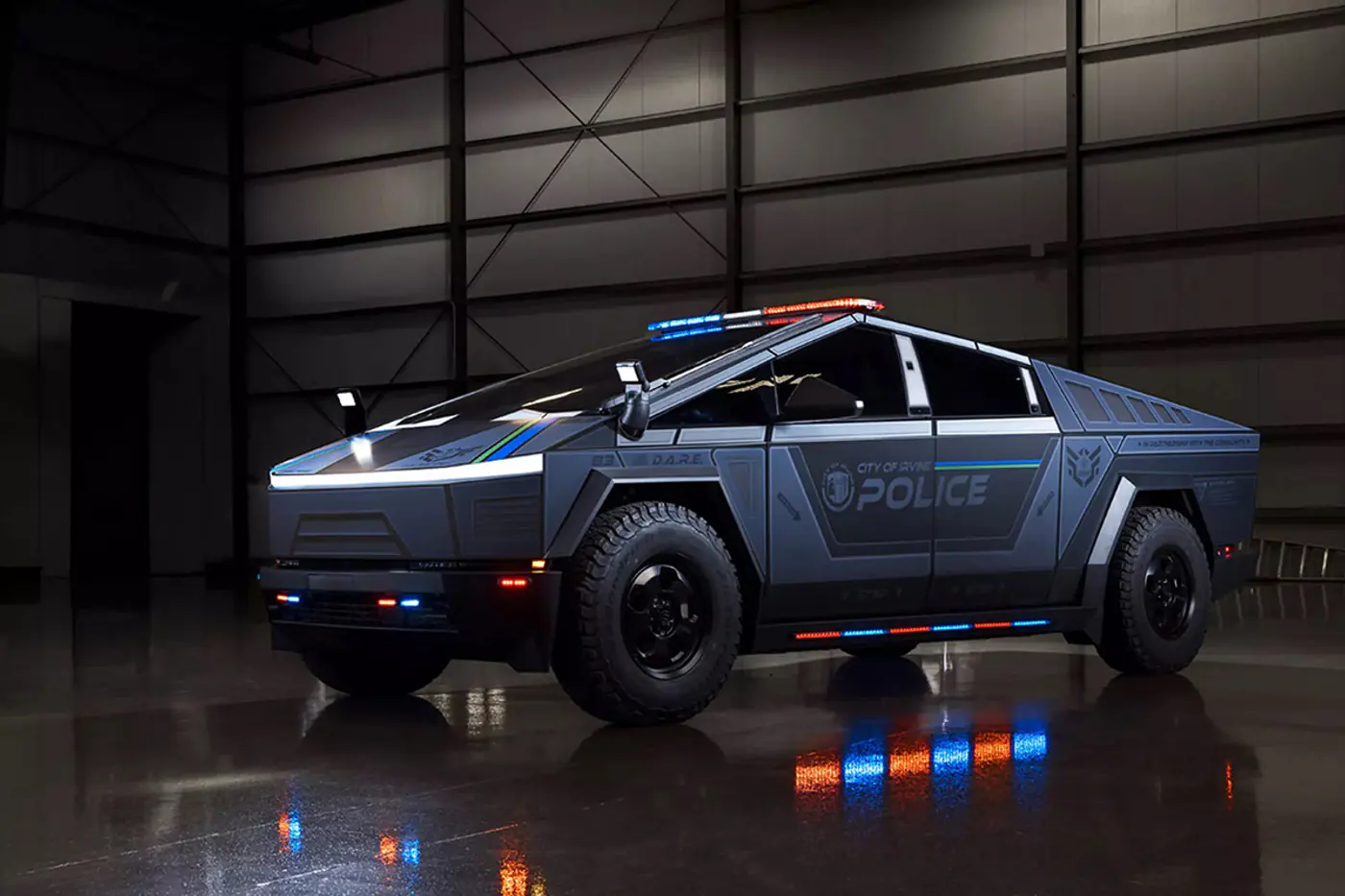 Сможет ли Tesla Cybertruck влиться в автопарк полиции США
