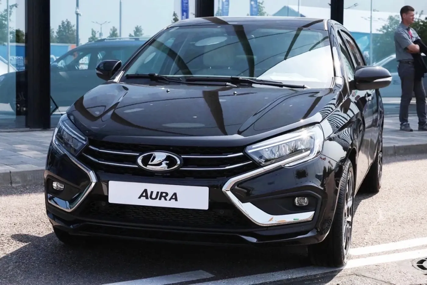 АВТОВАЗ озвучил цены на бизнес-седан LADA Aura