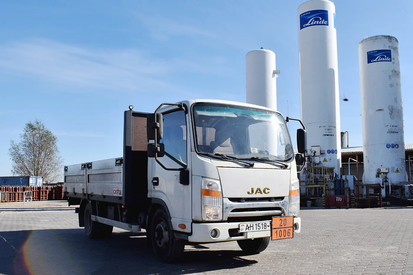 «Рабочая лошадка, вывозит все наши задачи»: что белорусы говорят о JAC N-56