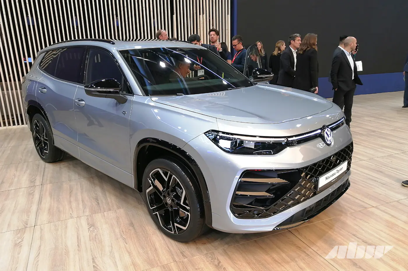 Дебют глобальной версии Volkswagen Tayron состоялся в Париже