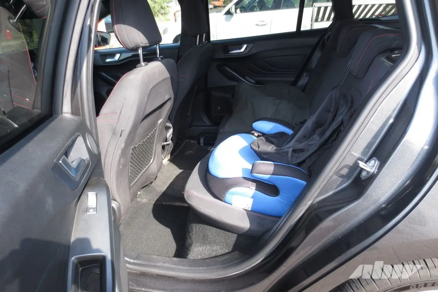 Ford_Focus_заднее_сиденье