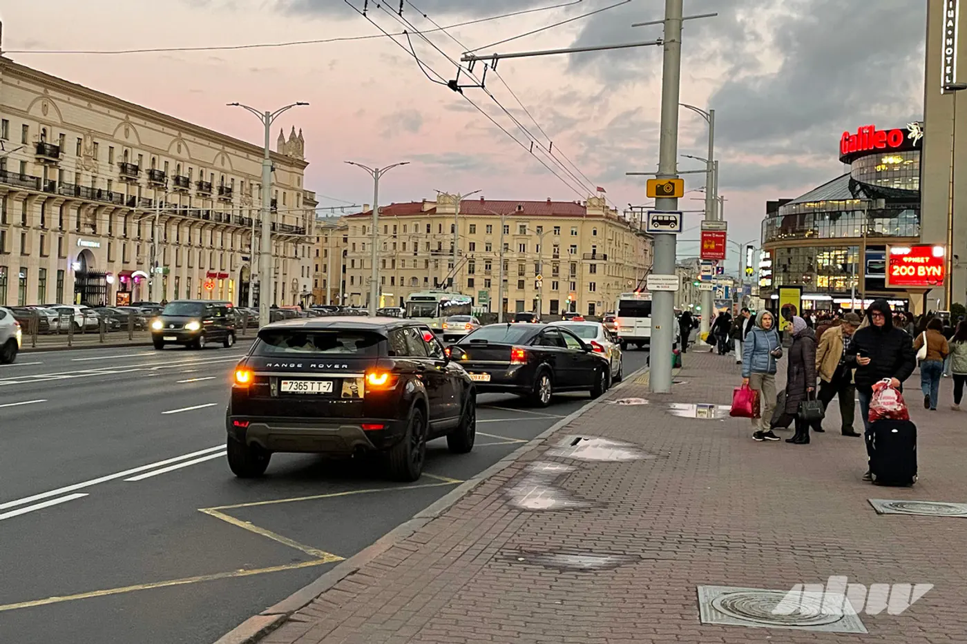 Эксперимент ABW: сможем припарковаться на вокзале?