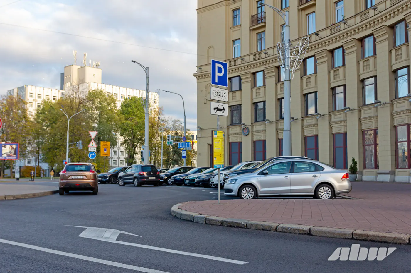 Эксперимент ABW: сможем припарковаться на вокзале?