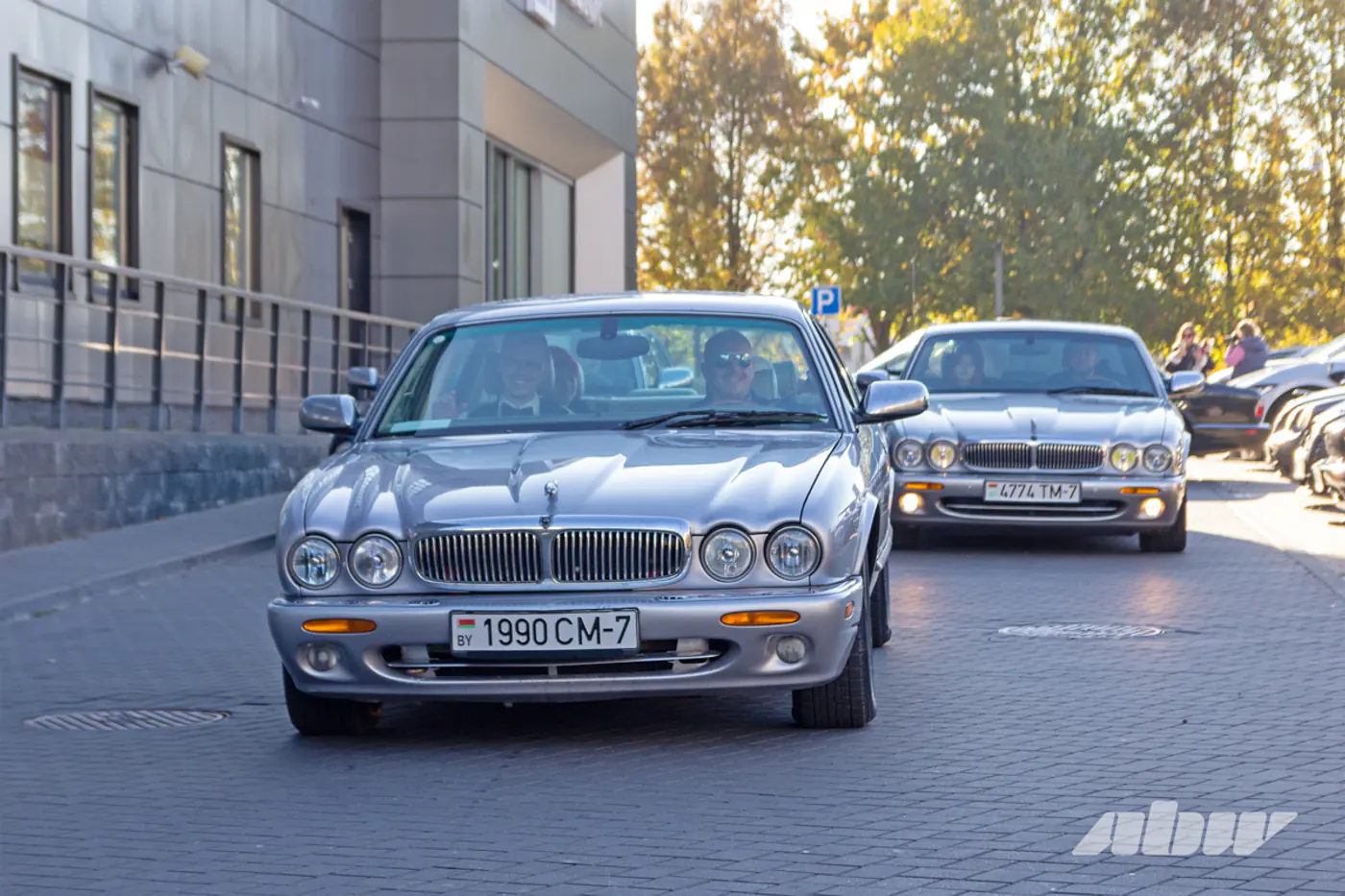 «Китайца» починить сложнее: Jaguar-клуб отпраздновал 10-летие и рассказал про свои авто