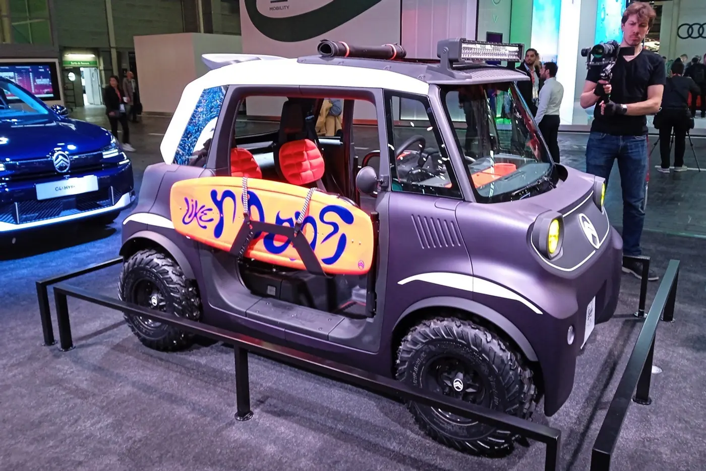 С пляжным настроением: представлен микрокар Citroёn Ami Buggy Vision
