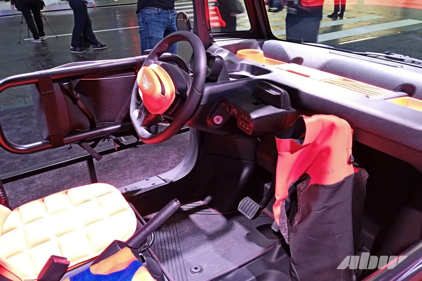 С пляжным настроением: представлен микрокар Citroёn Ami Buggy Vision