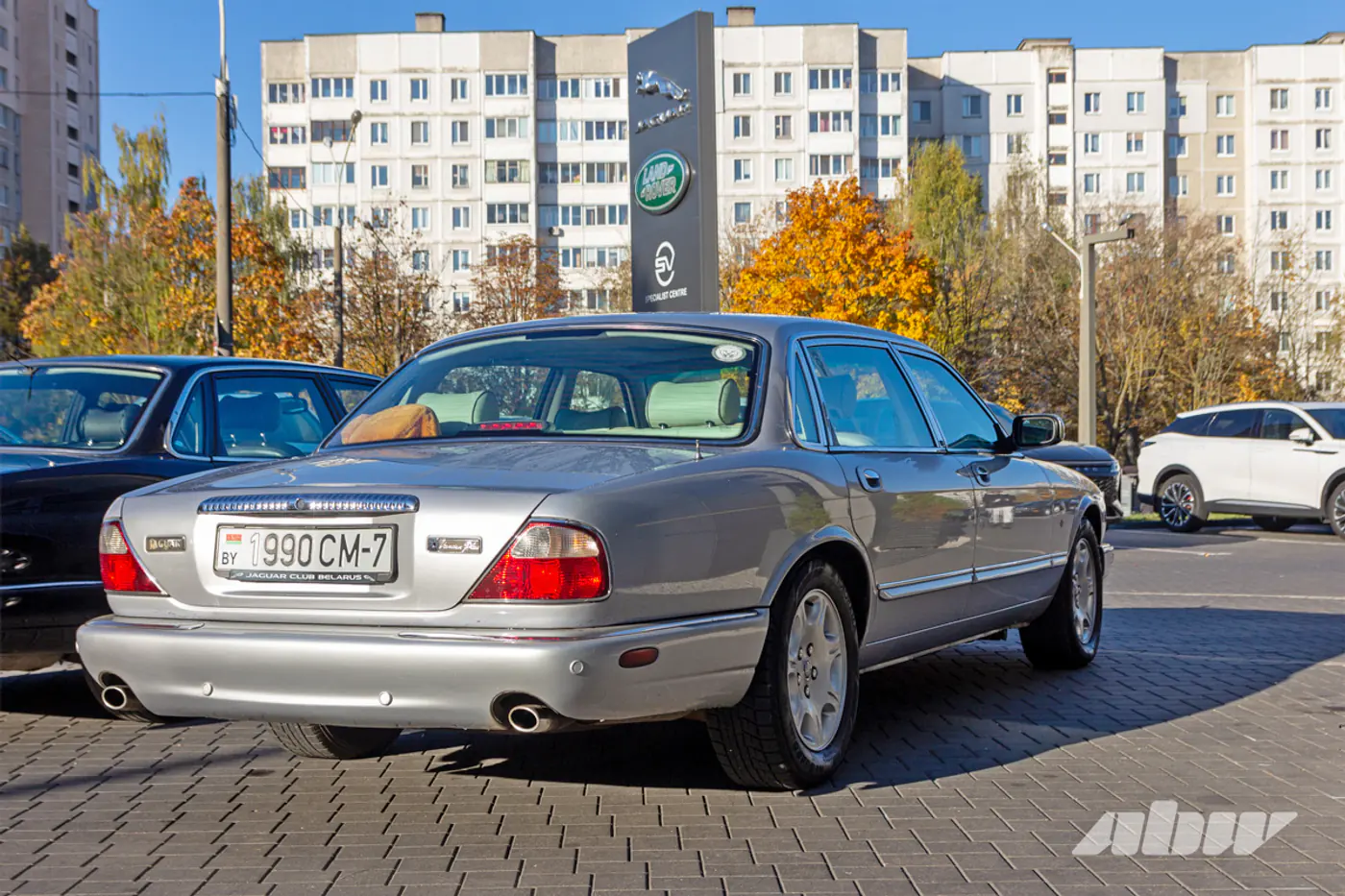 «Китайца» починить сложнее: Jaguar-клуб отпраздновал 10-летие и рассказал про свои авто
