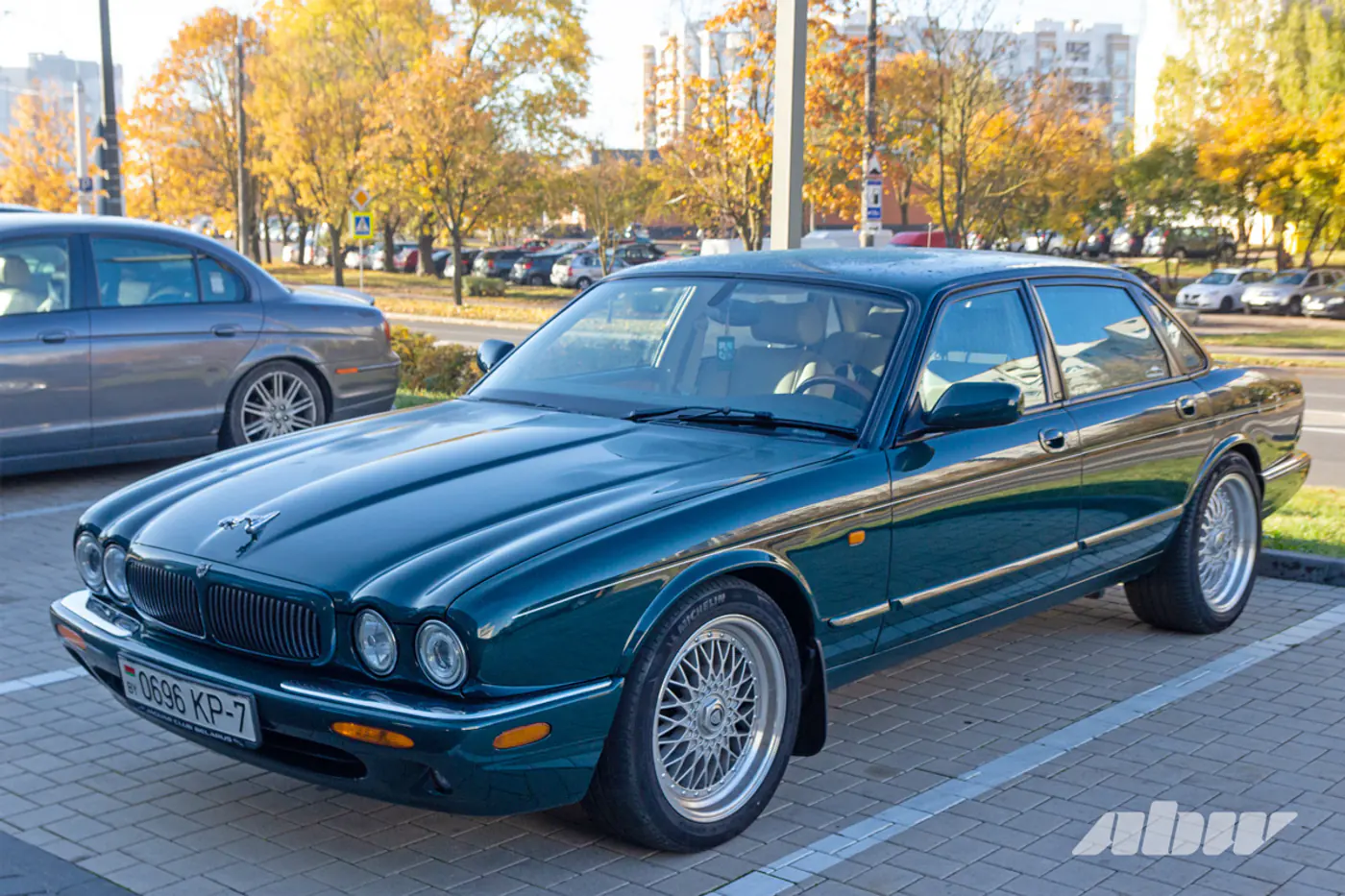 «Китайца» починить сложнее: Jaguar-клуб отпраздновал 10-летие и рассказал про свои авто