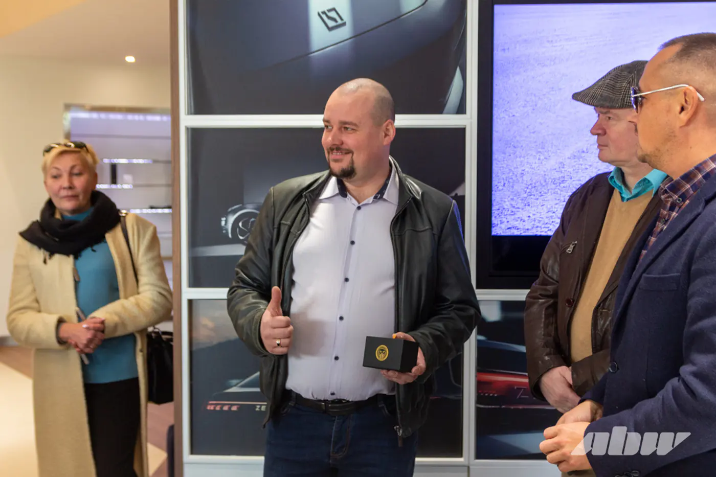 «Китайца» починить сложнее: Jaguar-клуб отпраздновал 10-летие и рассказал про свои авто