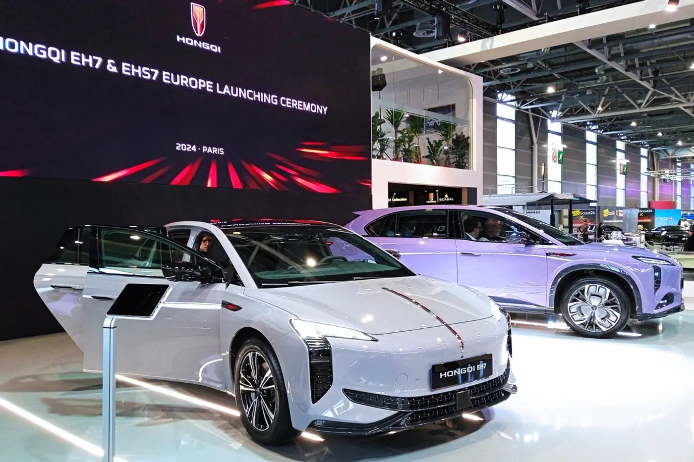 Электрические Hongqi EH7 и EHS7 дебютировали в Европе